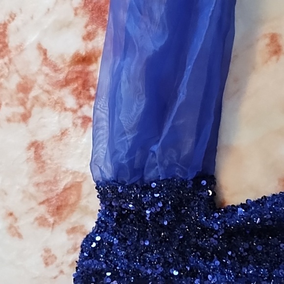 Sequin Mermaid Hem Gown - Picture 4 of 14
